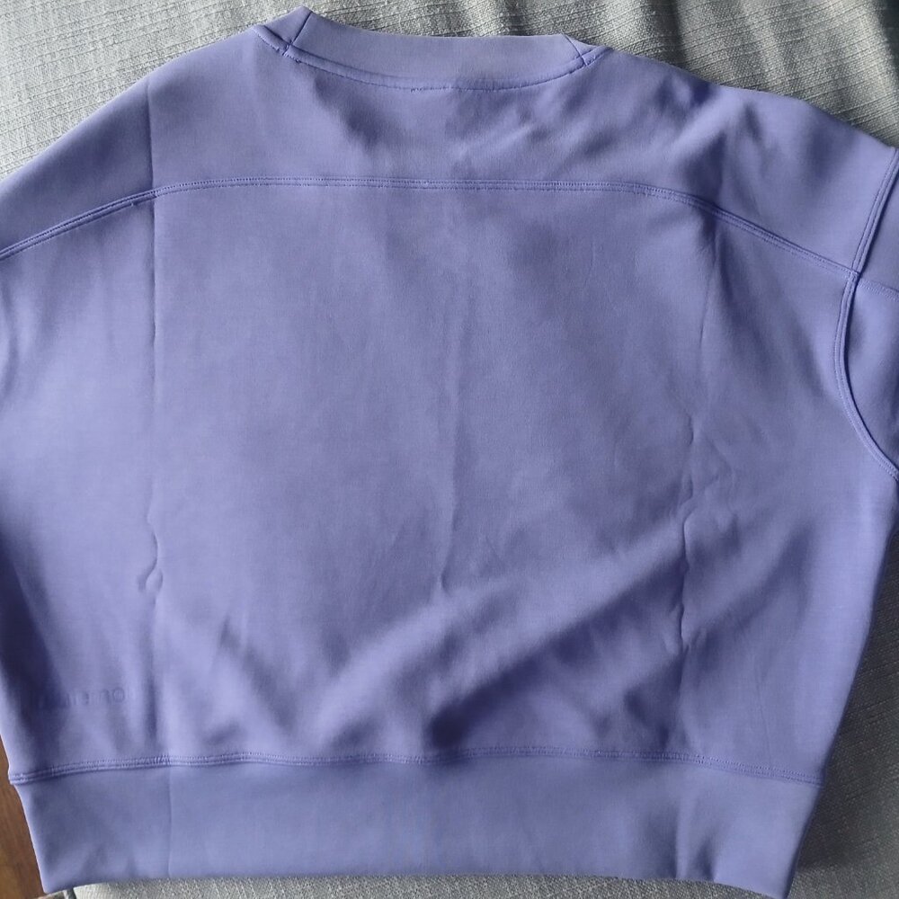 NWOT Lululemon Softstreme Perfectly Oversized Cropped Crew in Purple Size 6 - Picture 5 of 5